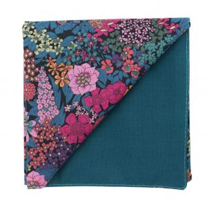 JAGGS_costume_sur_mesure_chemise_sur_mesure_Belgique_waterloo_bruxelles_pochette_liberty_Ciara_bleu_dos