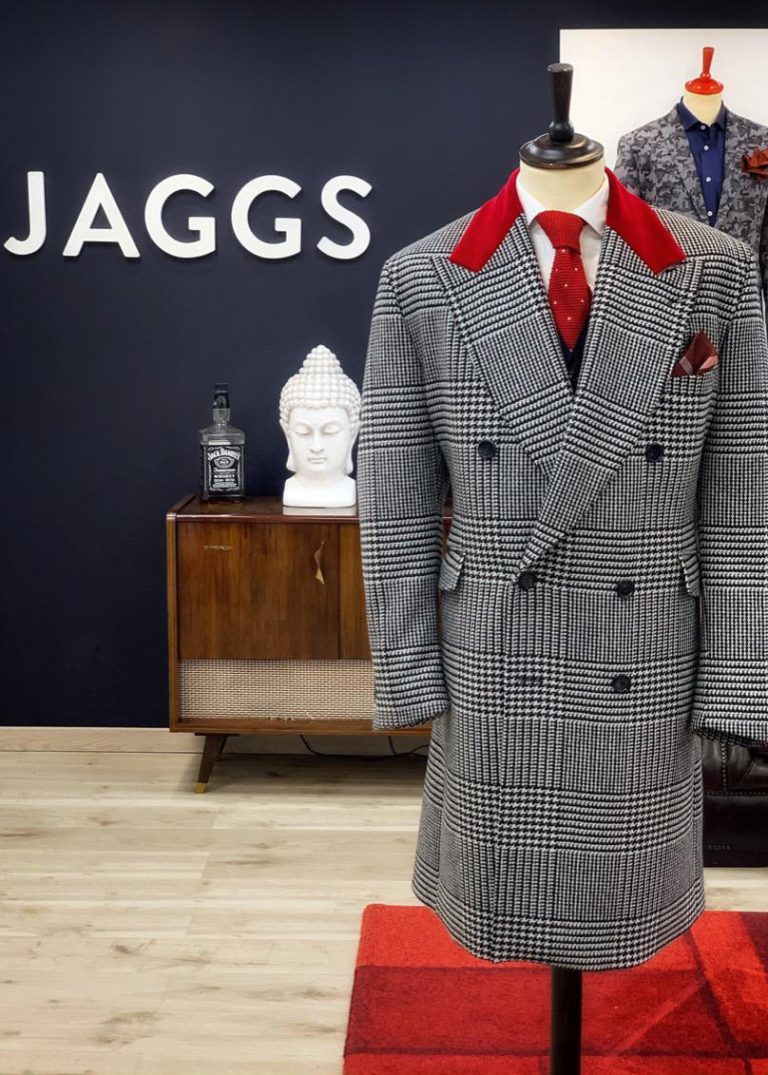 JAGGS : Manteau sur-mesure à motifs Pied de Poule et col rouge