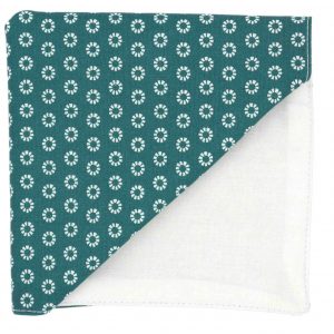 Pochette "Picadilly" - fleurs blanches sur fond bleu canard