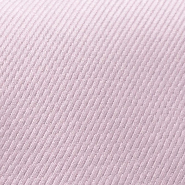 Cravate rose clair en soie roulée zoom